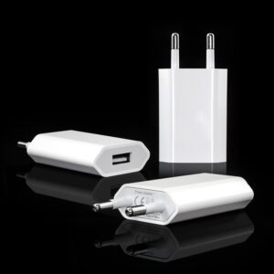 !!!Best price!!! UNIVERSAL TRAVEL CHARGER 1A WHITE - medium quality